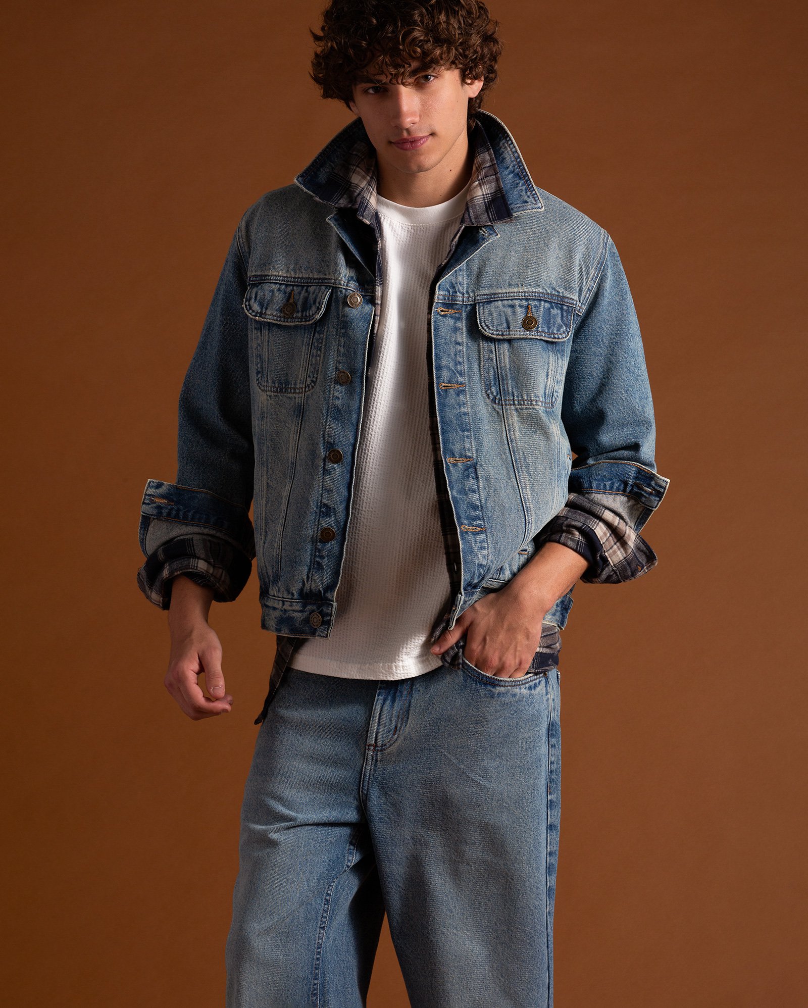 Jaqueta jeans masculina trucker dirty - denim médio | Pool Jeans