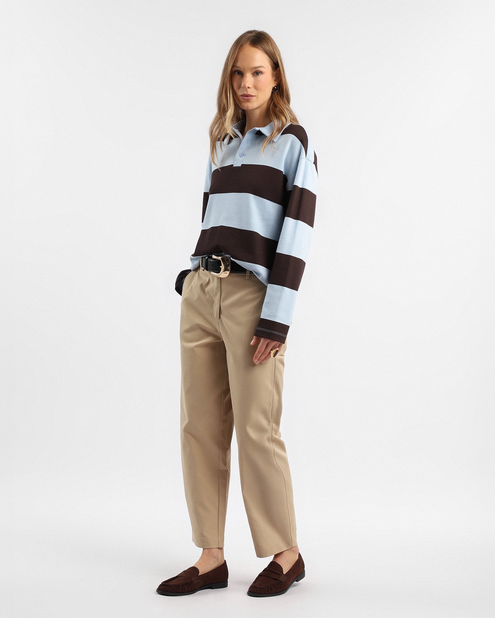 Calça feminina barrel de alfaiataria - bege