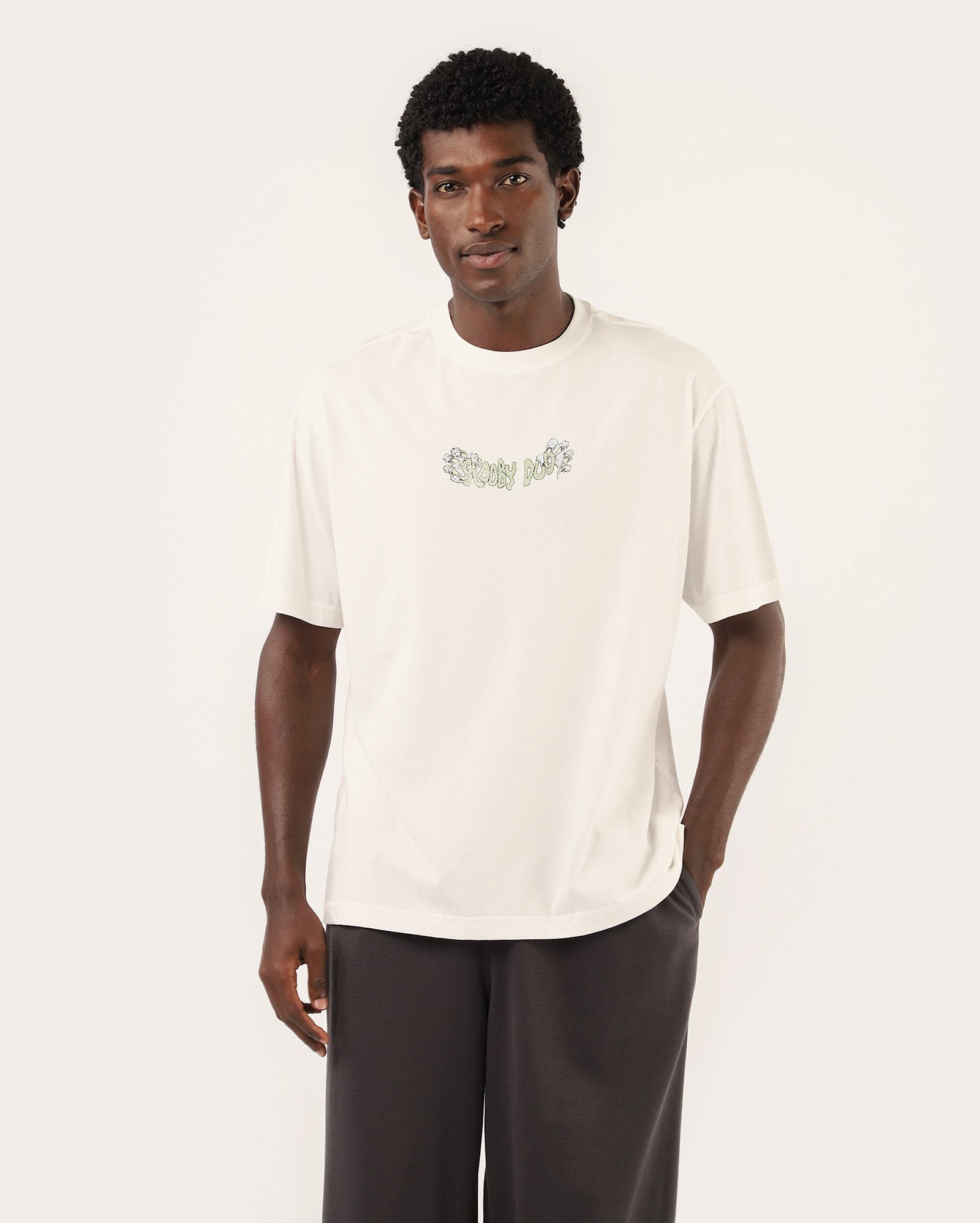 Riachuelo | Camiseta masculina relaxed Scooby Doo - off-white