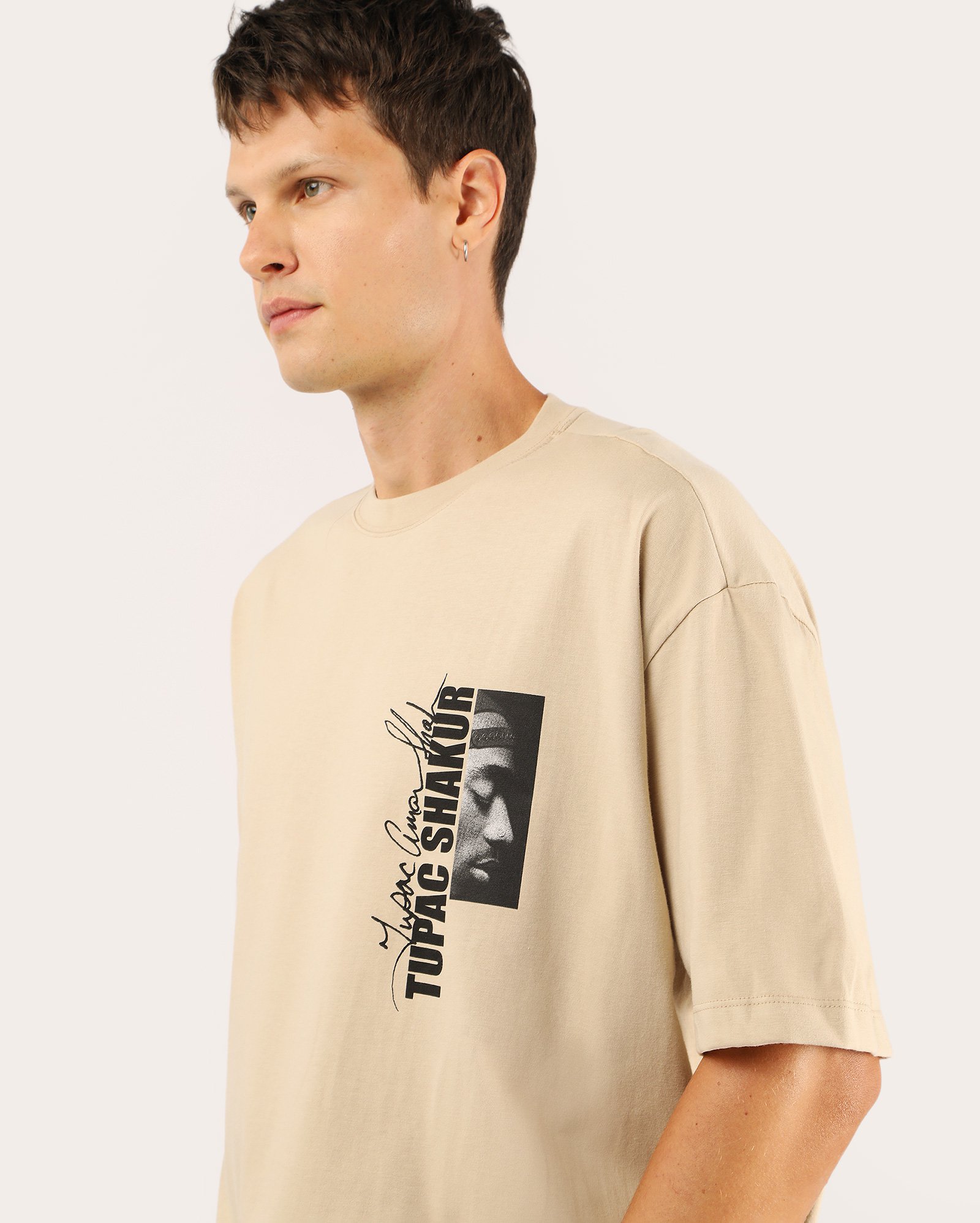 Riachuelo | Camiseta masculina oversized tupac - bege | 2Pac