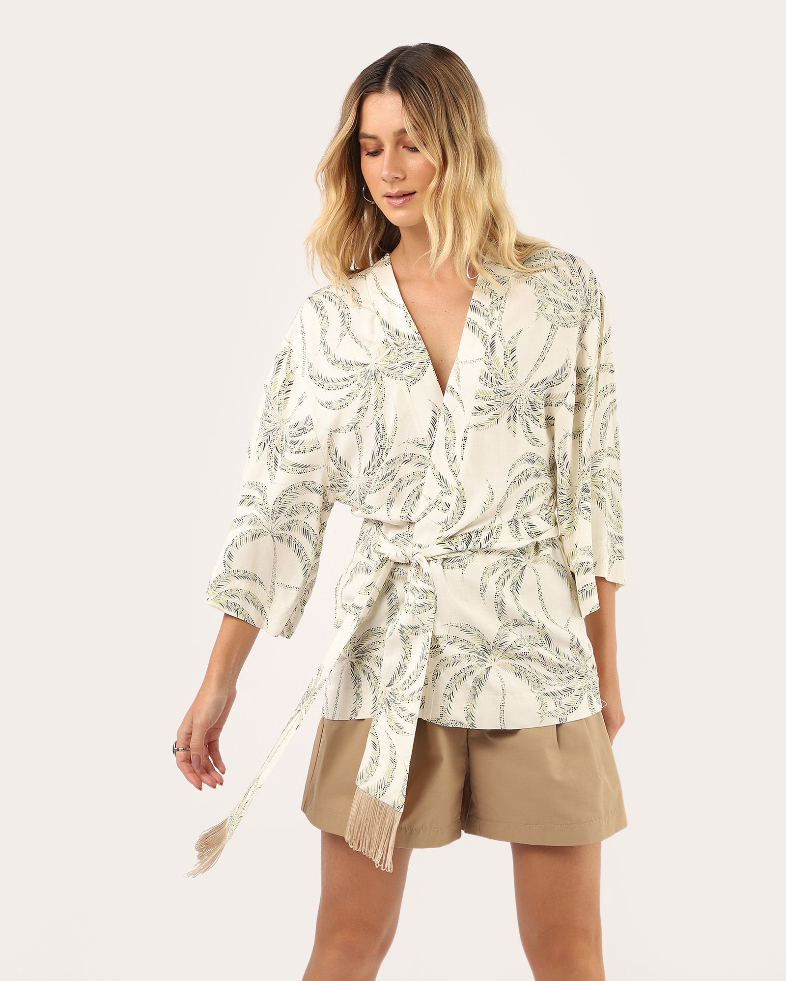 Kimono feminino em viscose com amarração - bege