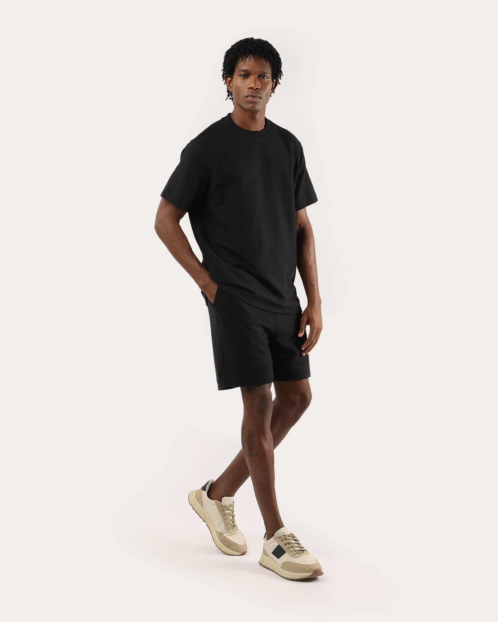 Bermuda masculina reta texturizada - preta