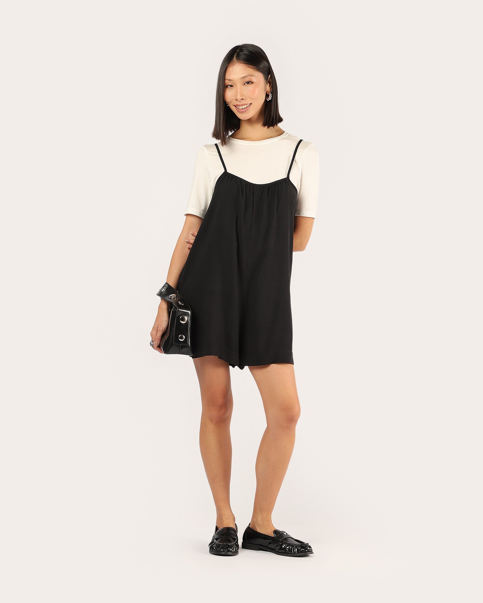 Macaquinho feminino em viscose - preto