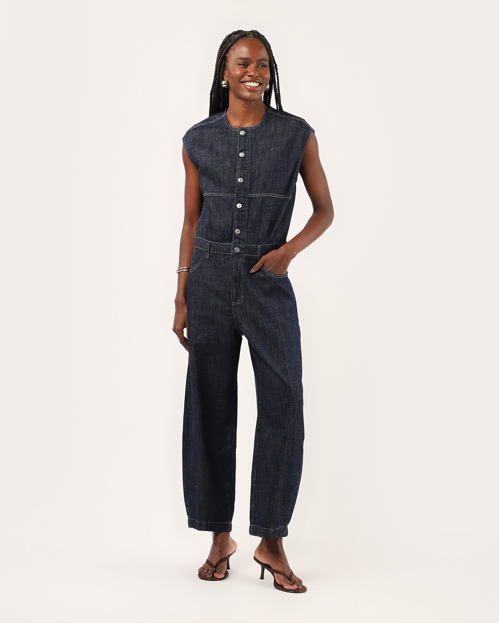 Macacão jeans feminino acinturado - denim escuro | Pool Jeans