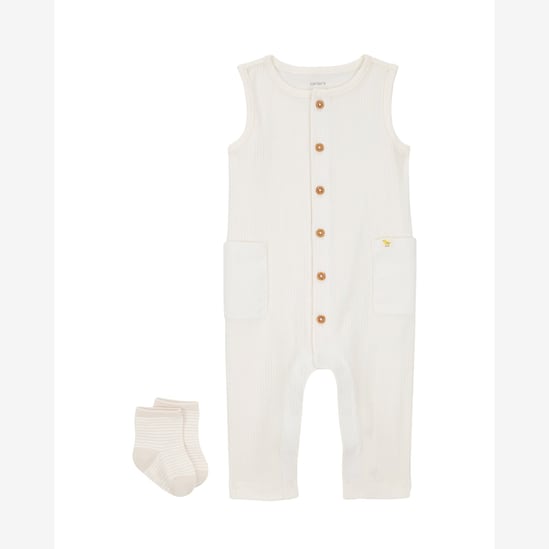 Macacão bebê + meias canelado com bolso - bege | Carter’s