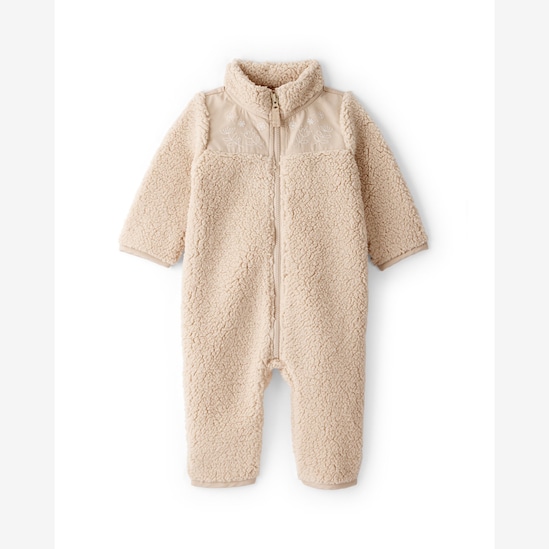 Macacão bebê bordado em sherpa - bege | Carter's