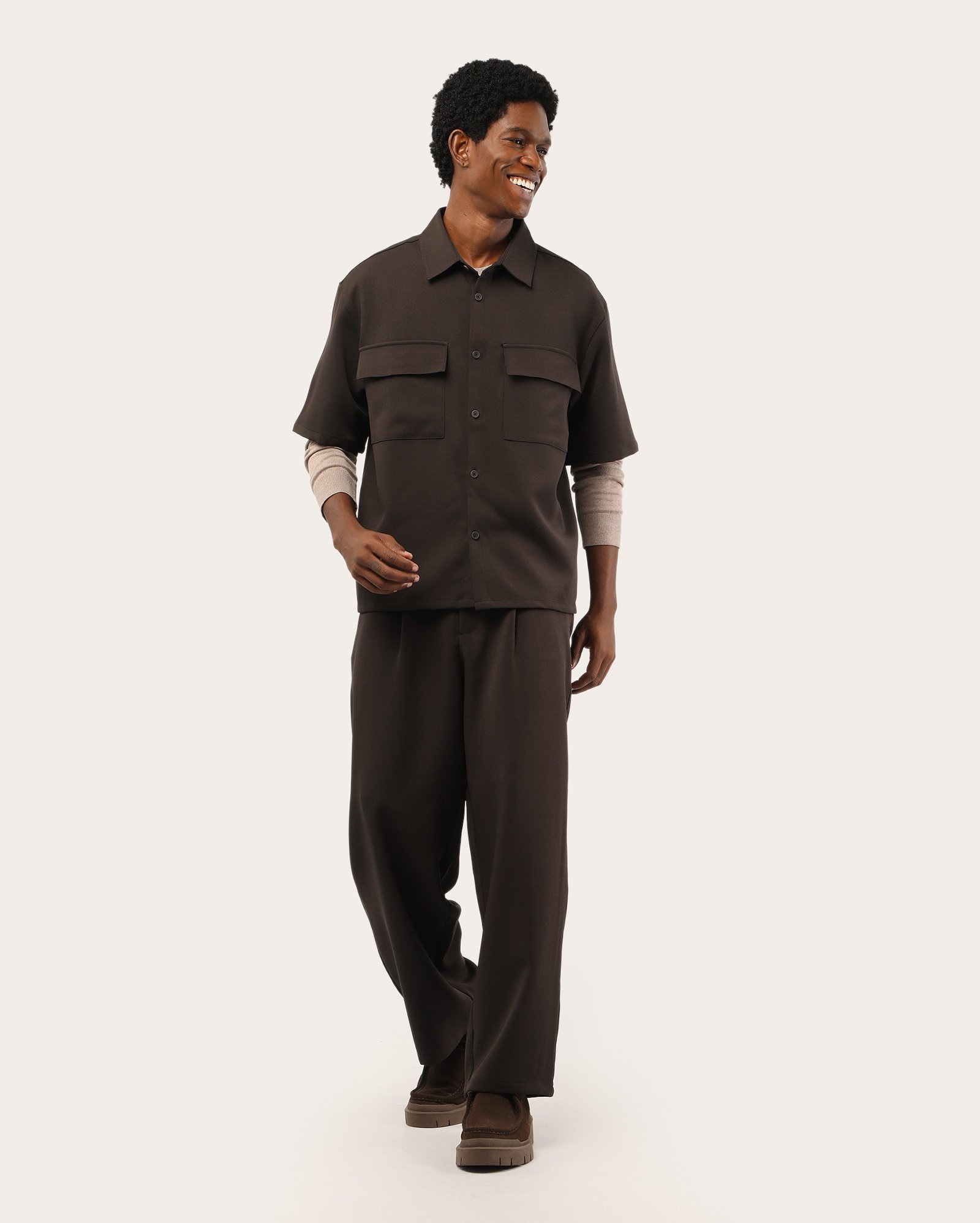 Calça masculina wide leg alfaiatada - Marrom