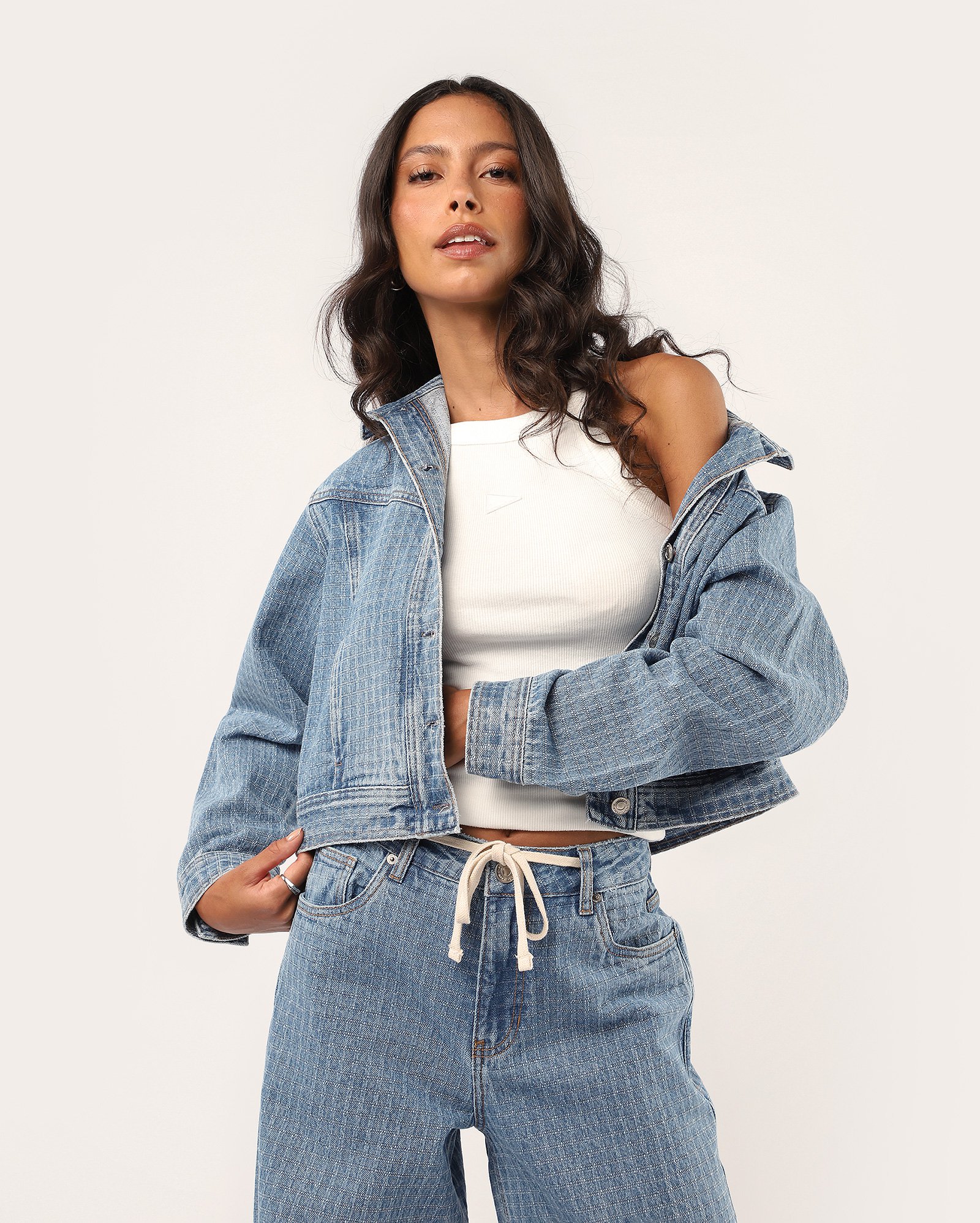 Jaqueta jeans feminina ampla - denim médio | Pool Jeans