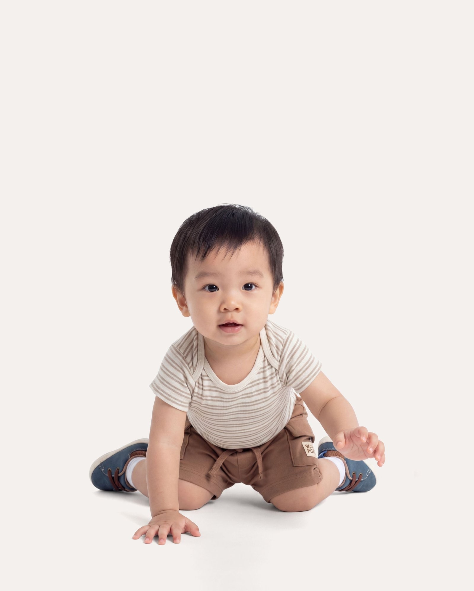 Short bebê cargo com amarração - marrom
