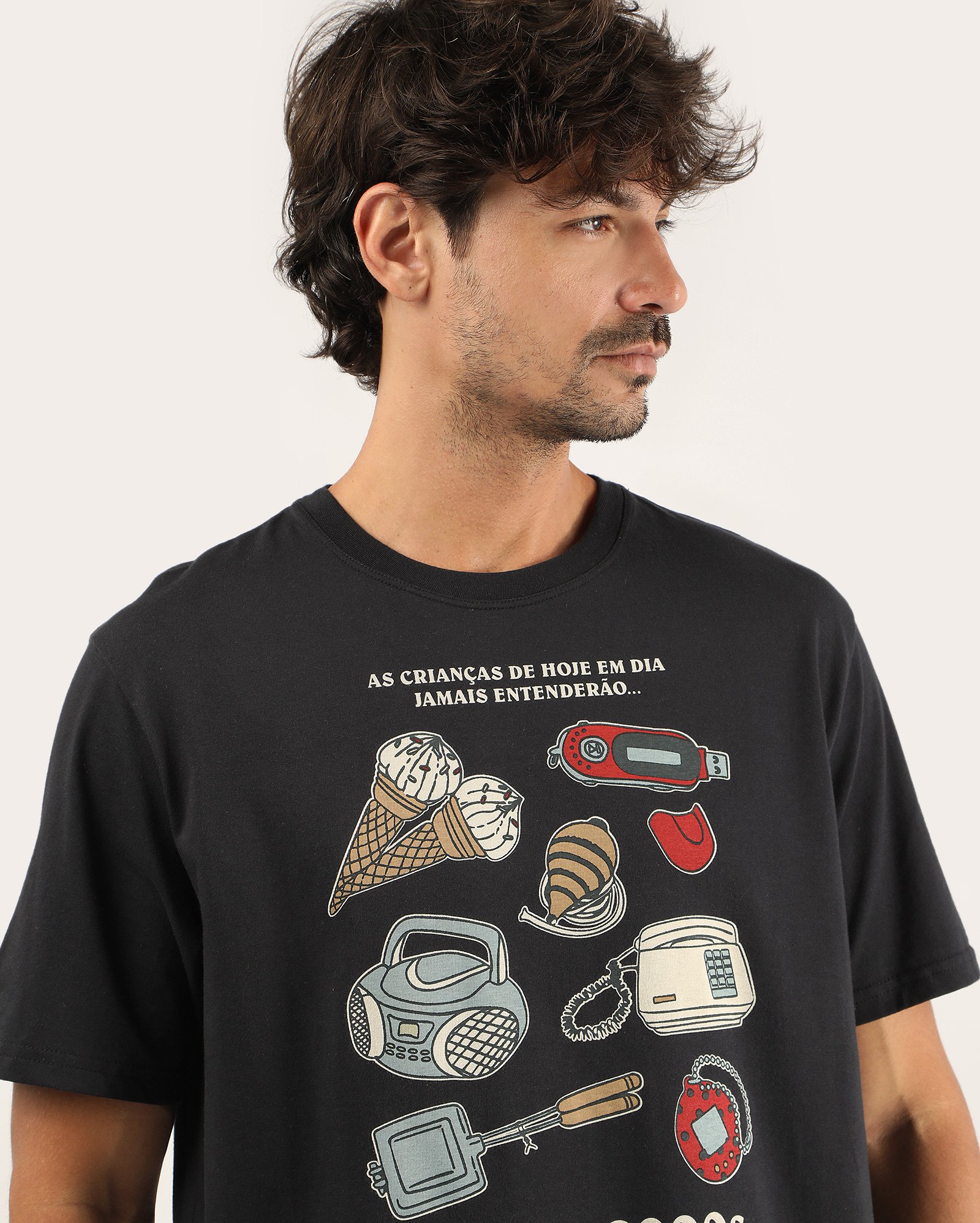 Riachuelo | Camiseta masculina anos 2000 - preta | FANLAB