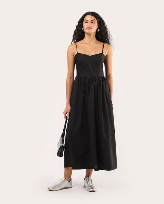 Vestido midi godê Lequinha com bolso - Preto