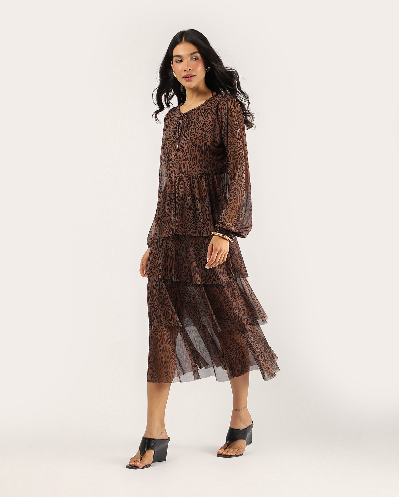 Saia feminina midi evasê em tule animal print - marrom