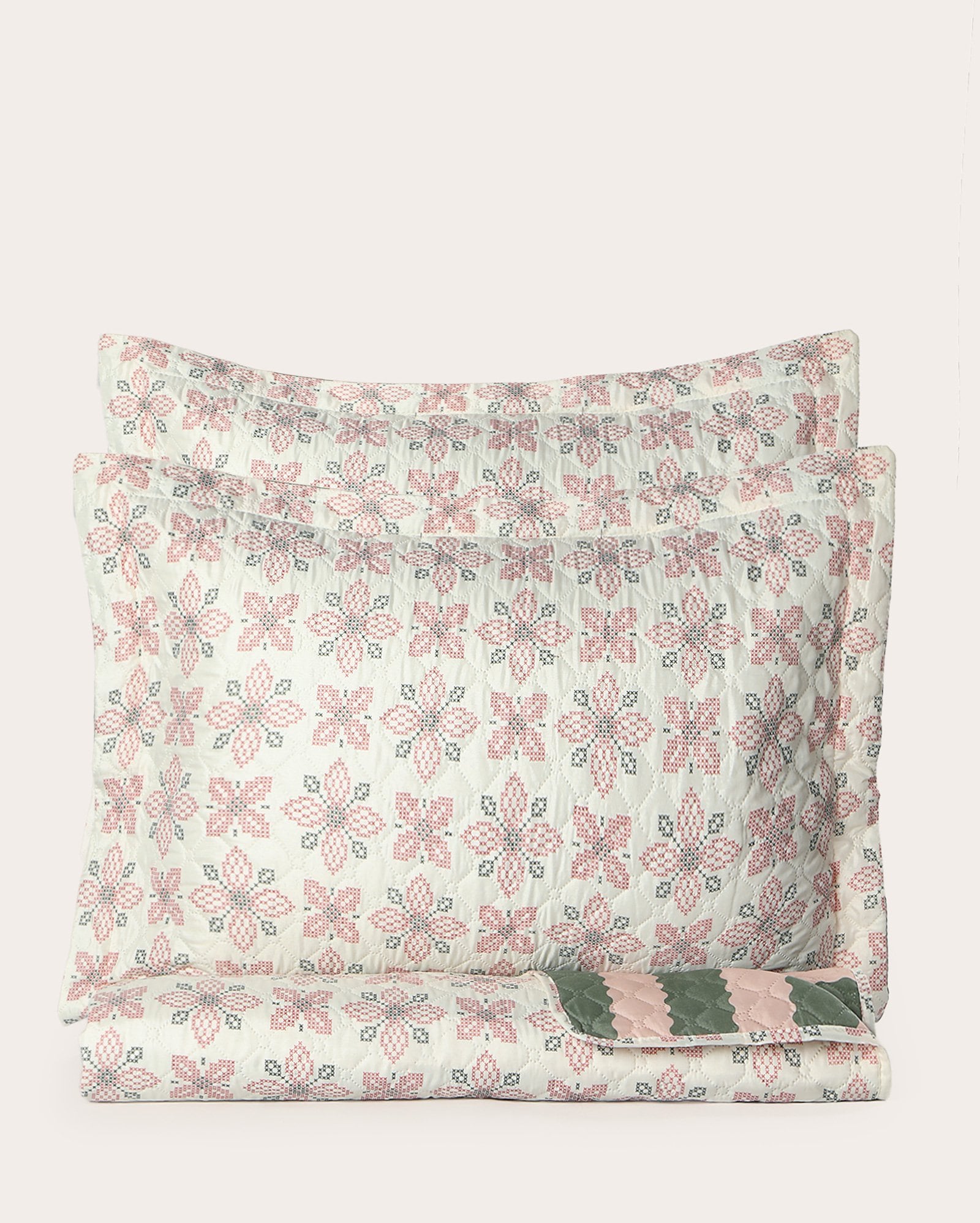 Kit colcha casal 3 peças Boutis Cintia - Multicor | Casa Riachuelo