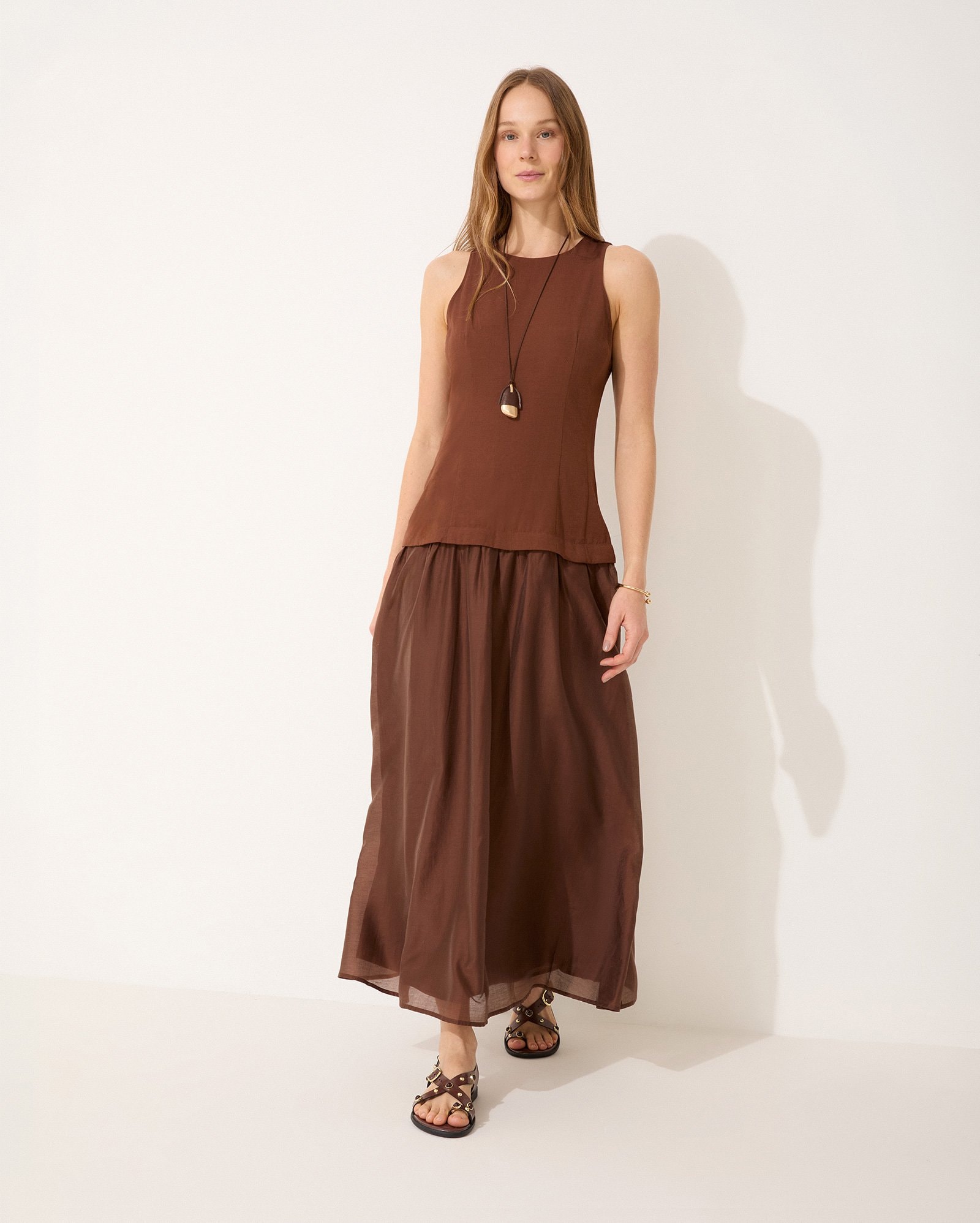 Vestido longo evasê feminino com forro - Marrom