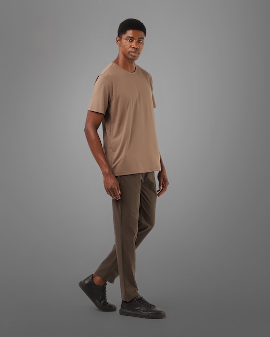 Camiseta masculina Tech UltraFresh básica - marrom