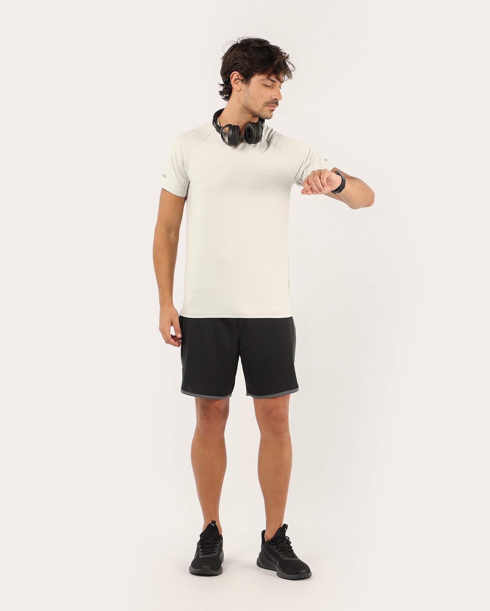 Bermuda esportiva masculina com viés - preta | Body Work
