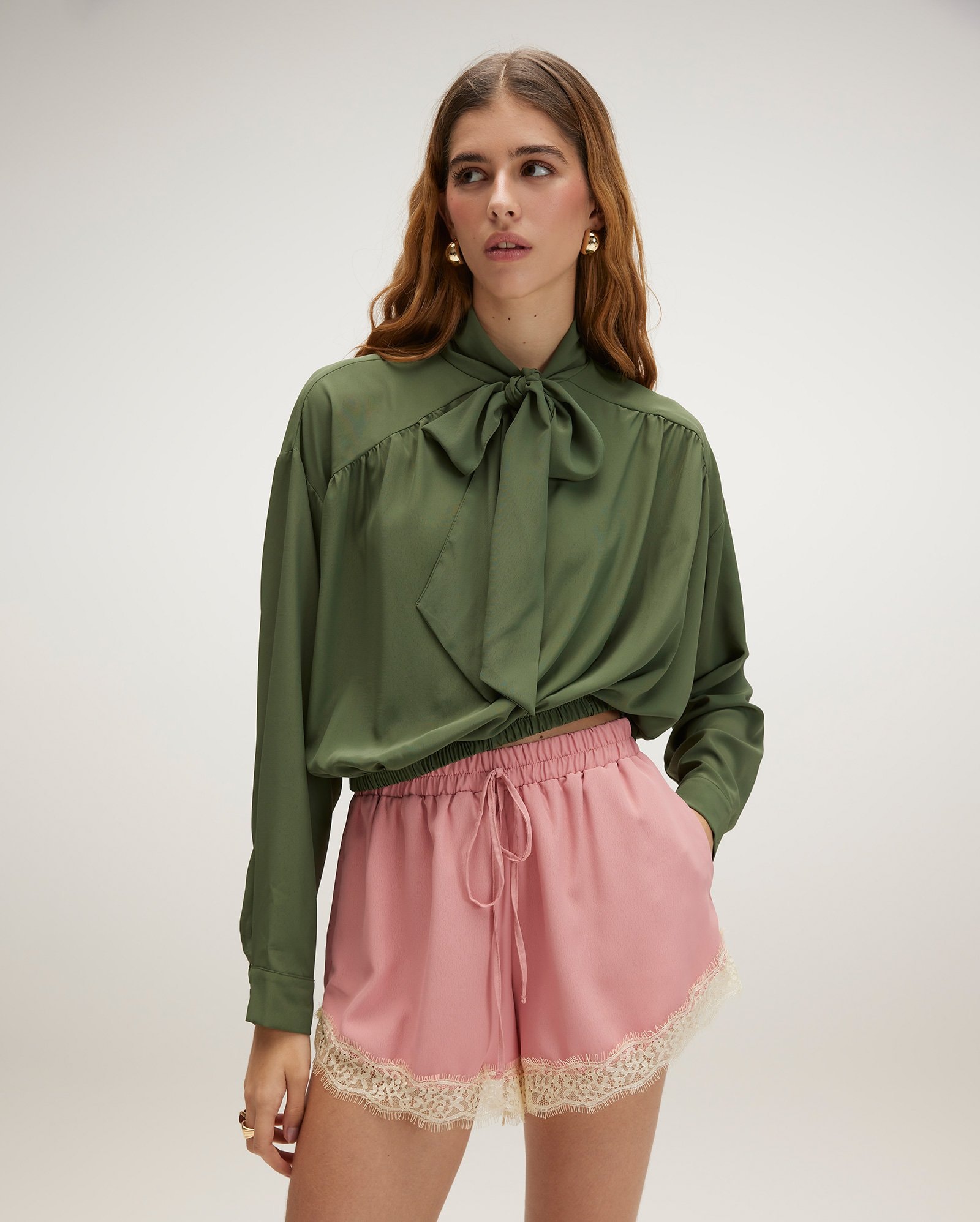 Blusa feminina ampla gola com amarração - verde