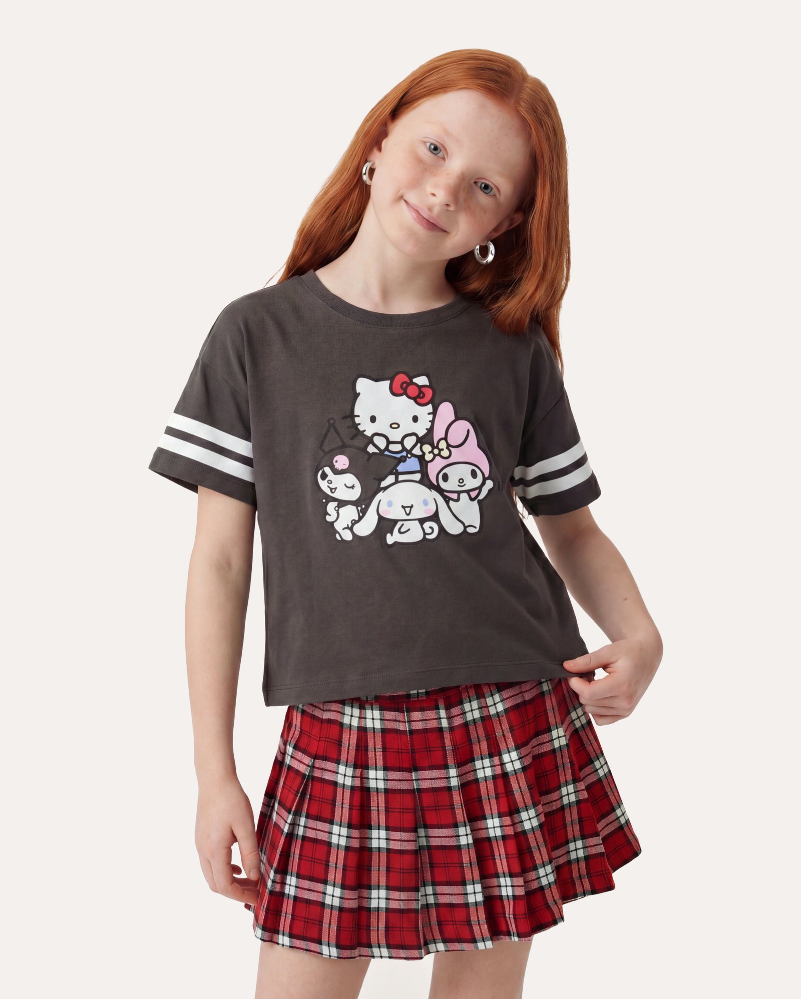 Camiseta infantil boxy Hello Kitty 6-14A - cinza | Sanrio