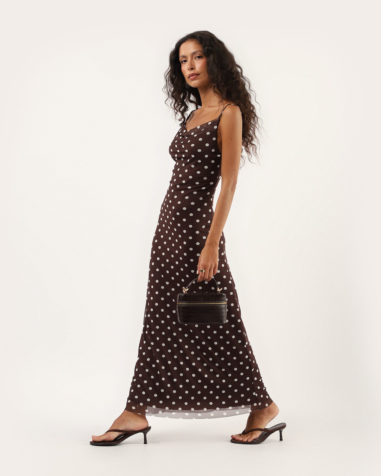 Vestido longo em tule poá - marrom