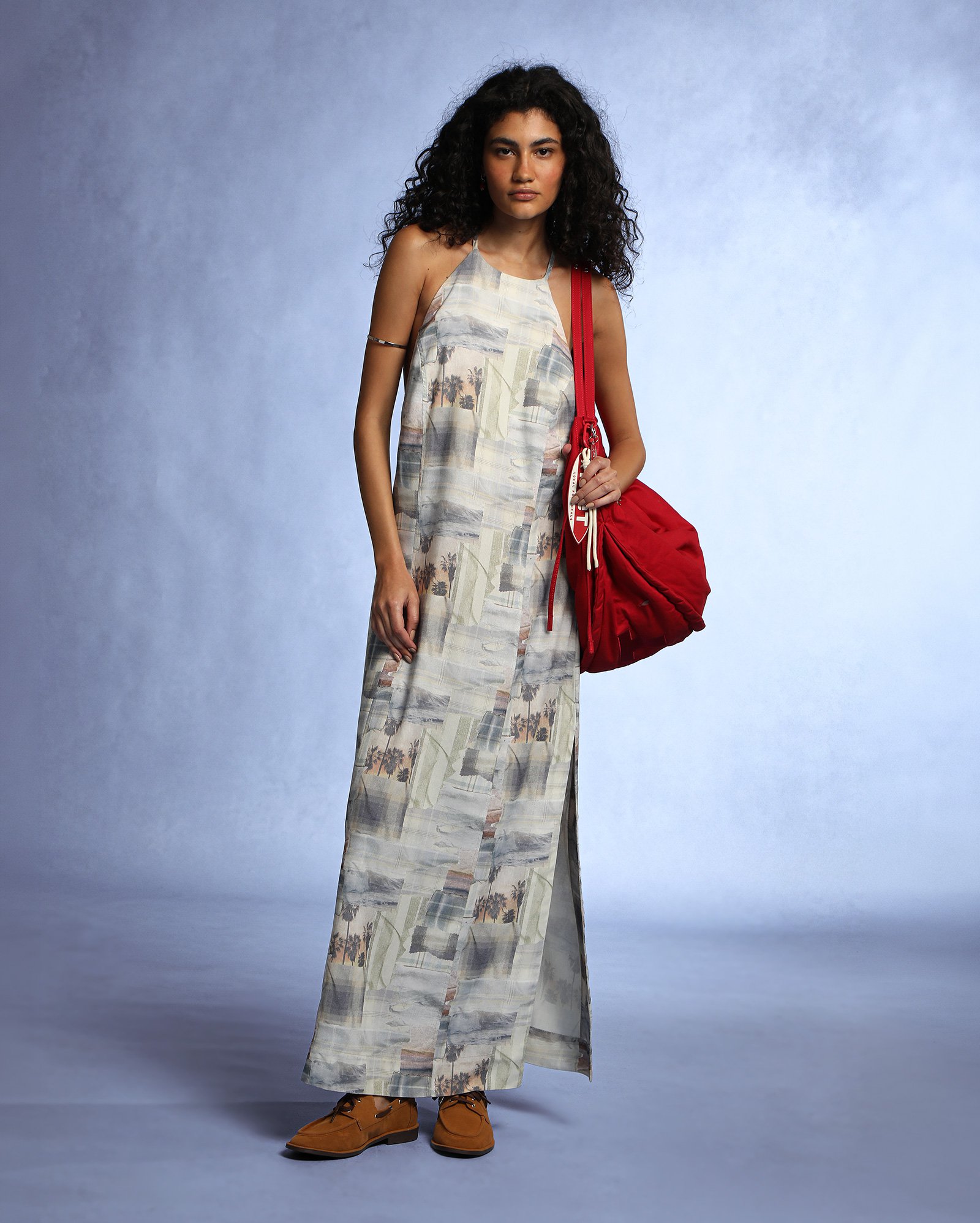 Vestido longo evasê Piet + Pool em viscolinho estampado - Multicor