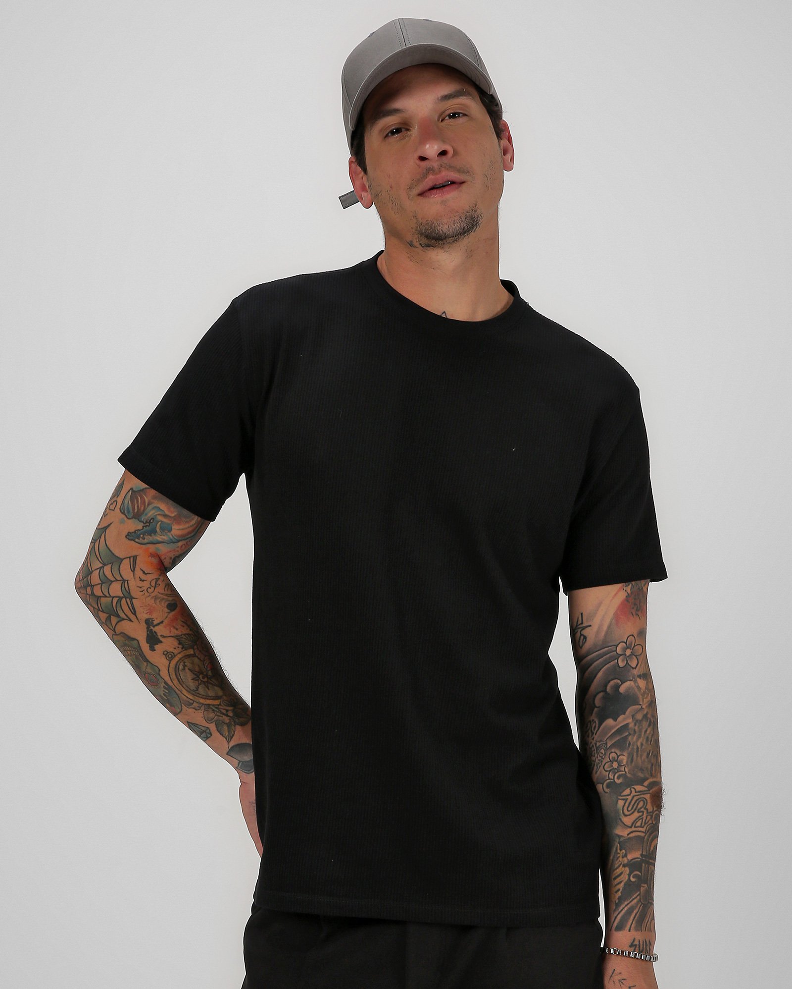 Kit camiseta masculina 3 peças canelada preta