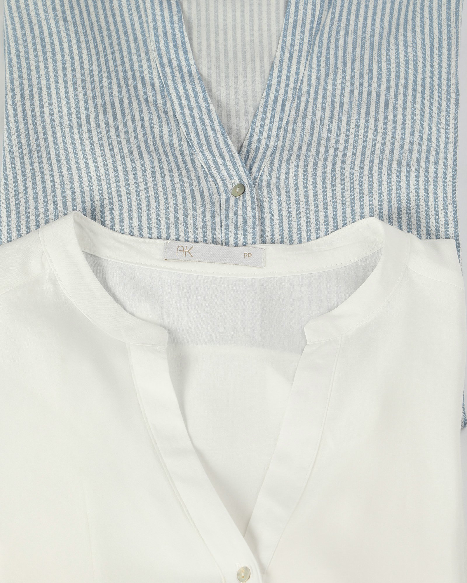 Kit camisa feminina 2 peças Hana em viscose com laço multicor