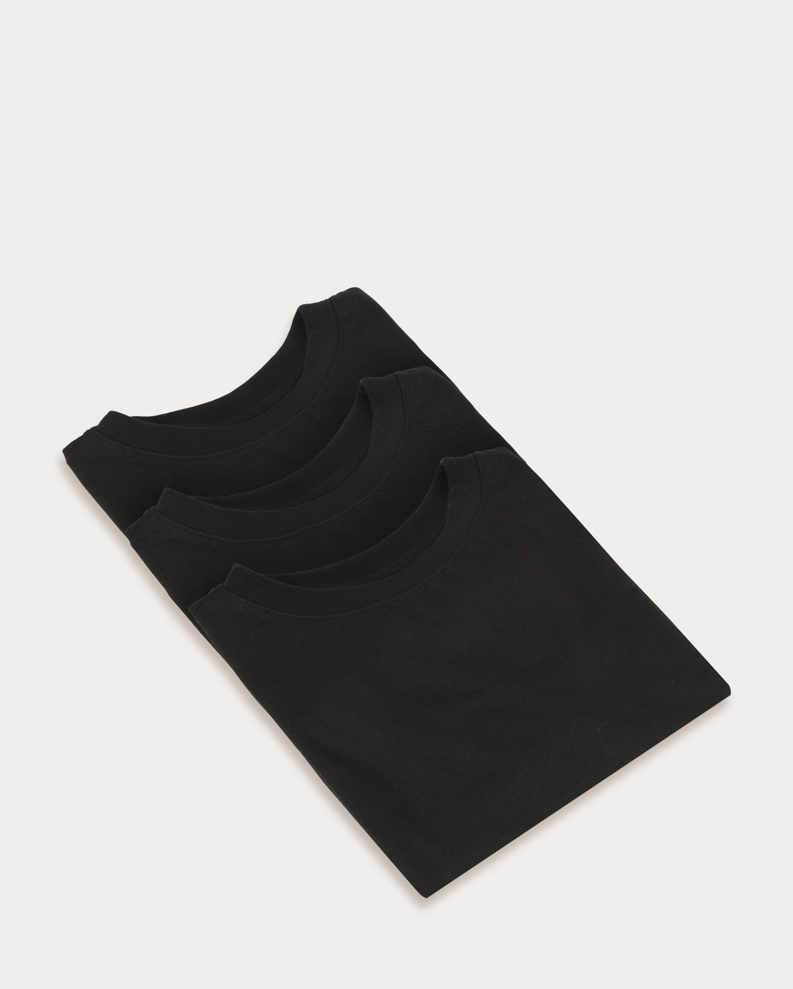 Kit camiseta feminina 3 peças regular Ana básica - pretas
