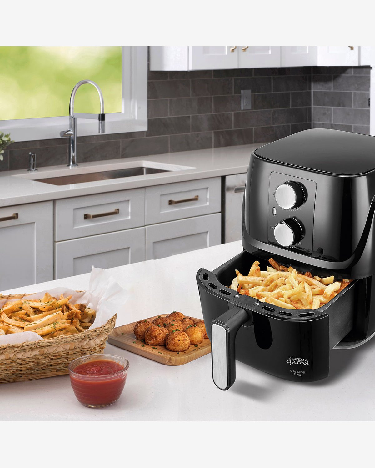 Riachuelo Air Fryer Britânia Bella Cuccina 3L Antiaderente 1300W BCFR02