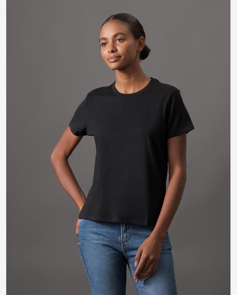 Camiseta Feminina Essentials Estampa na Barra Calvin Klein Jeans - Preto