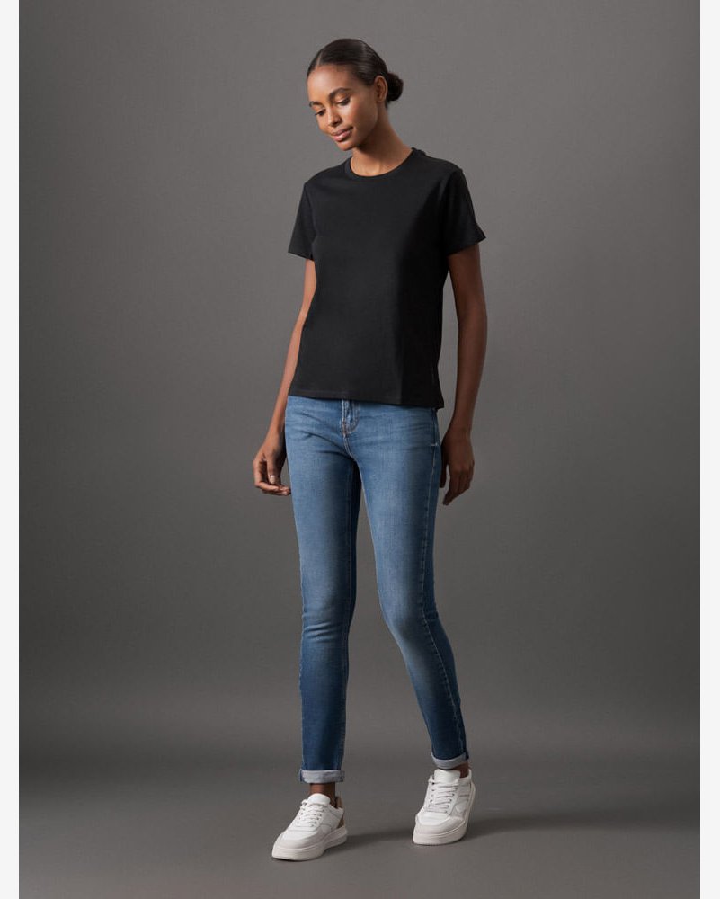Camiseta Feminina Essentials Estampa na Barra Calvin Klein Jeans - Preto