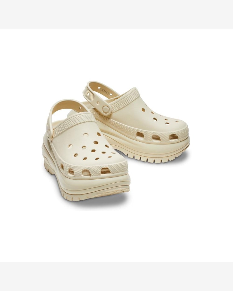 Riachuelo Sandália crocs classic mega crush clog bone