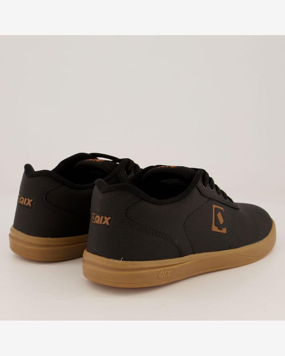 Qix Base Qix Preto E Marrom HOT Shoe TÃªnis Qix Base Preto Qix