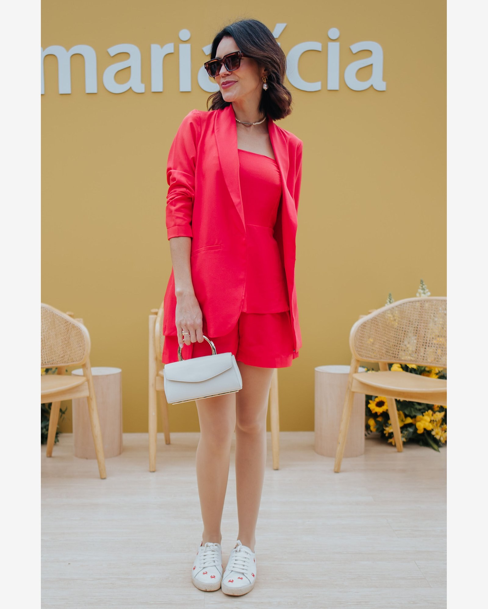 Short Feminino Alfaiataria Com Zíper Marialícia Vermelho