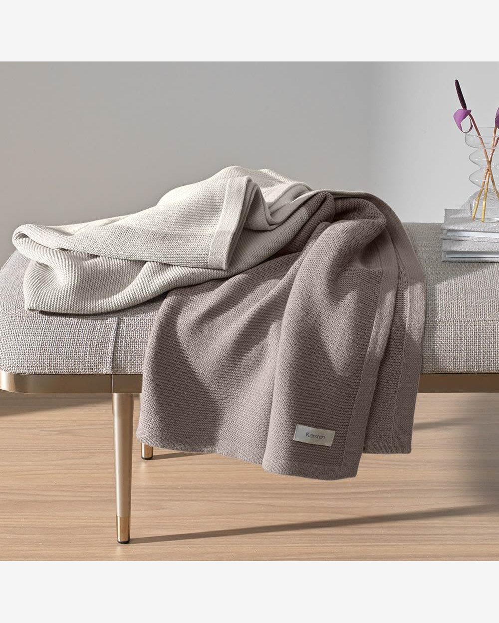 Riachuelo | Manta Decorativa Karsten George Cinza