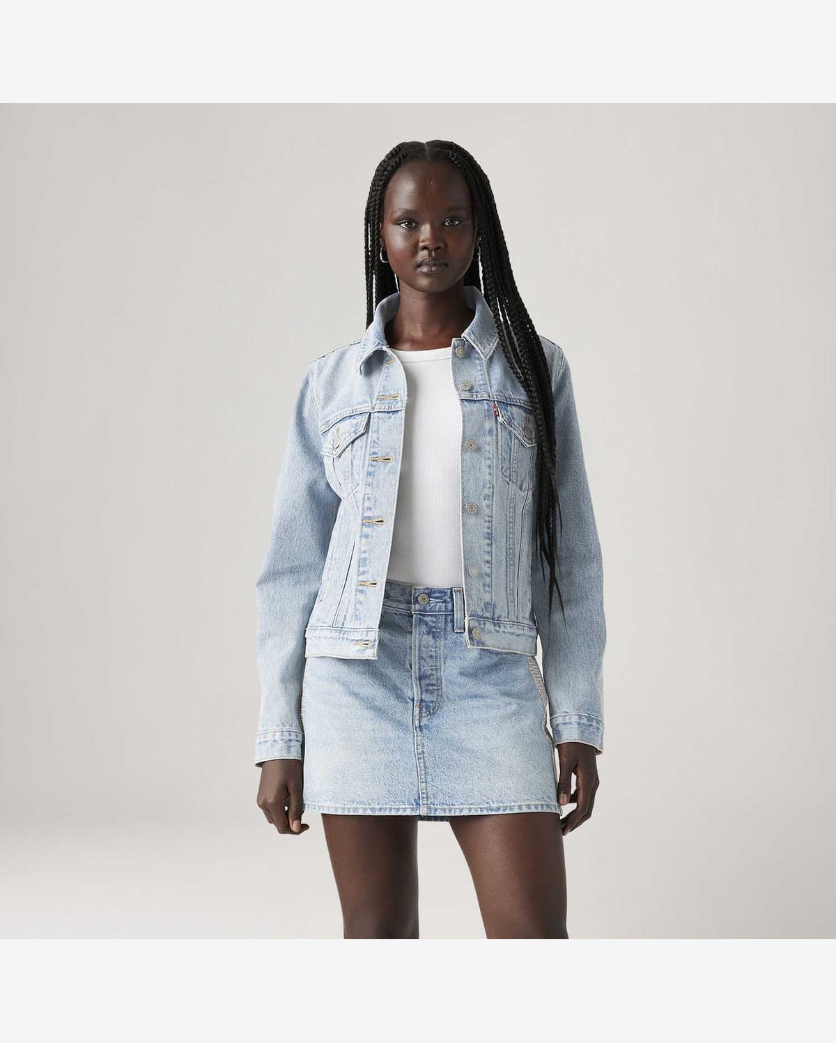 Jaqueta Jeans Levi's® Original Trucker com Strass Lavagem Clara