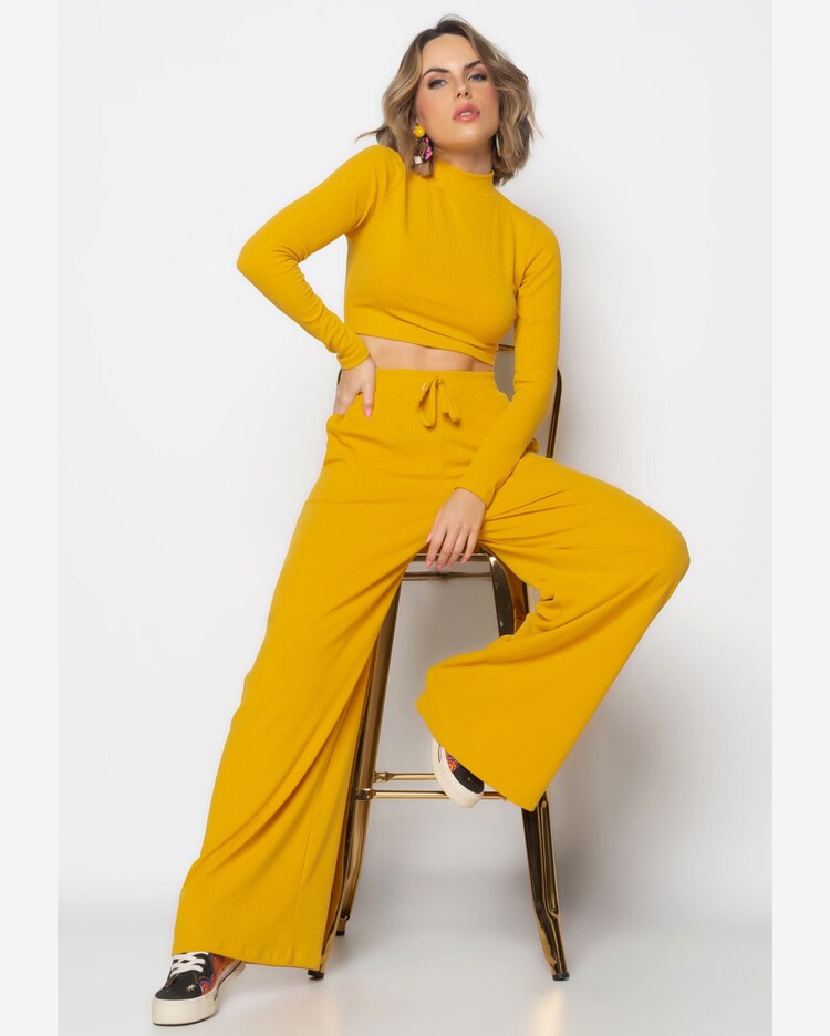 Conjunto Comfy Cropped Manga Longa e Calça Wide Leg Canelado Mostarda  Salvatore Fashion Riachuelo