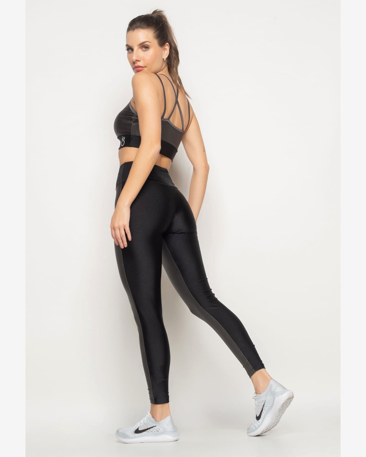 Riachuelo Calça Legging Esportiva Suplex Poliamida Com Recortes