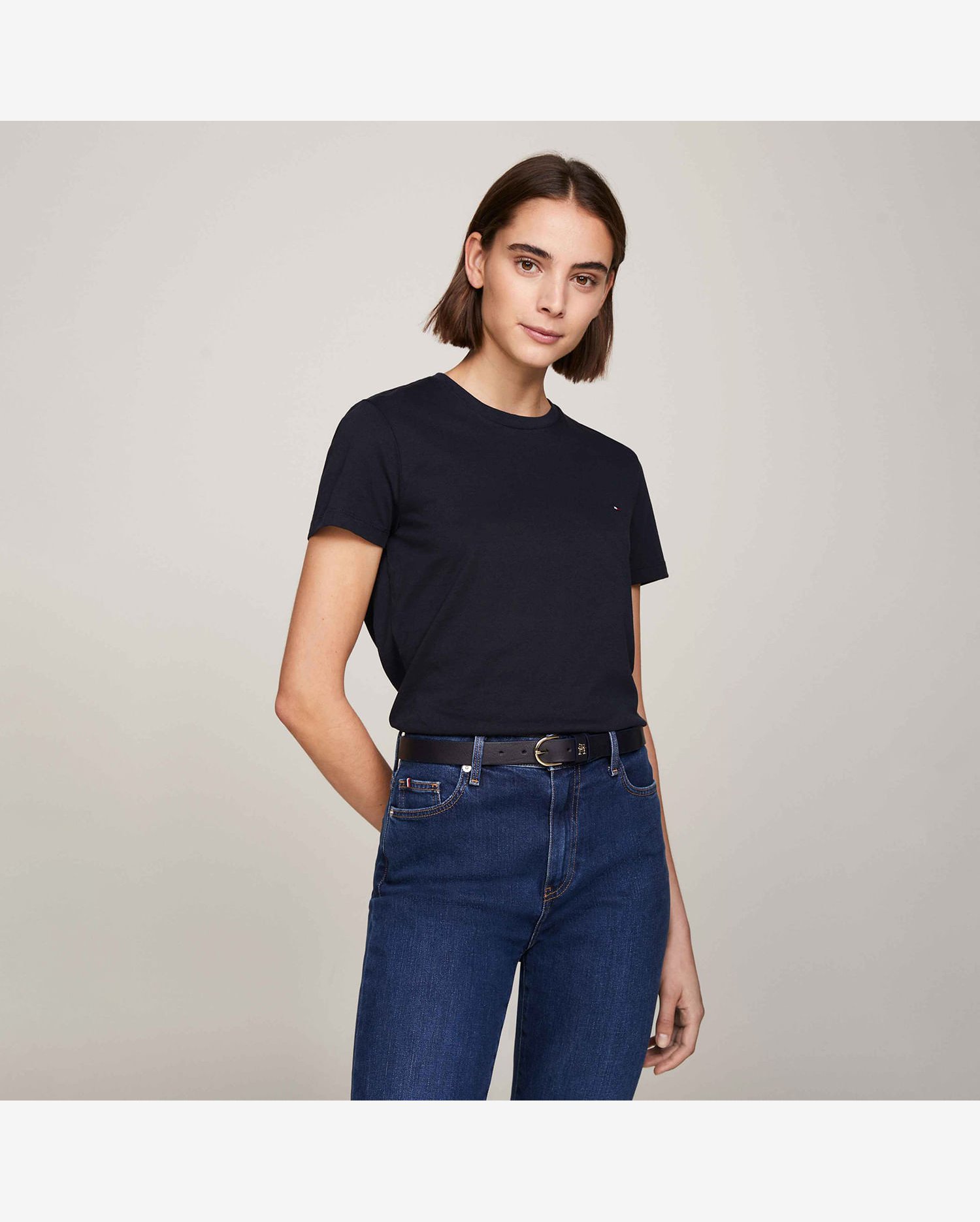 Camiseta Clássica Gola C