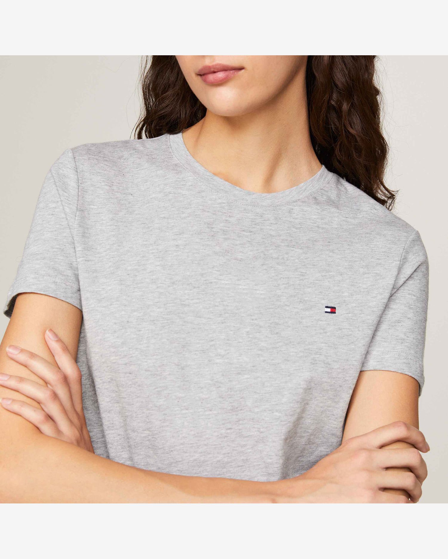 Camiseta Clássica Gola C