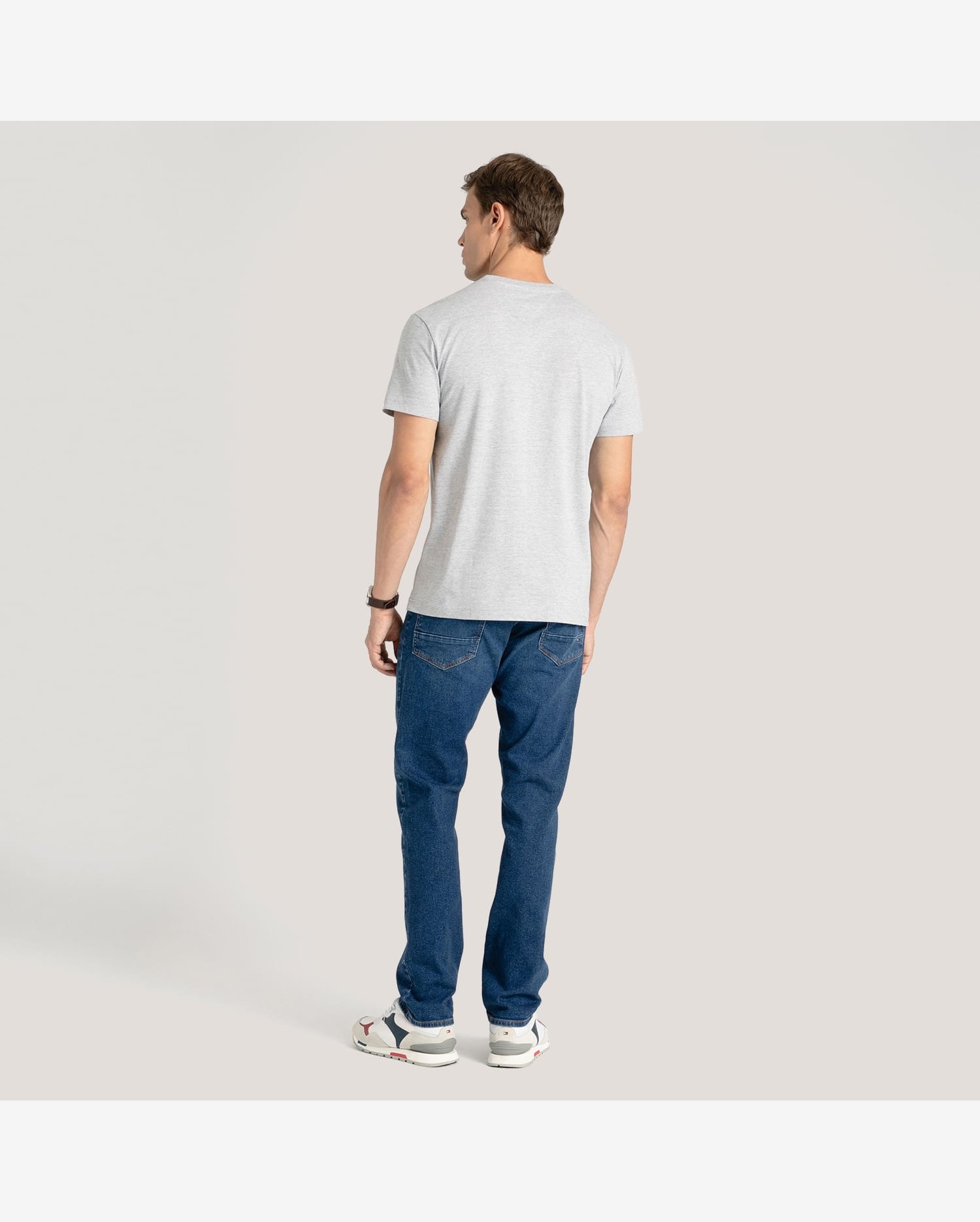 Camiseta Clássica Logo