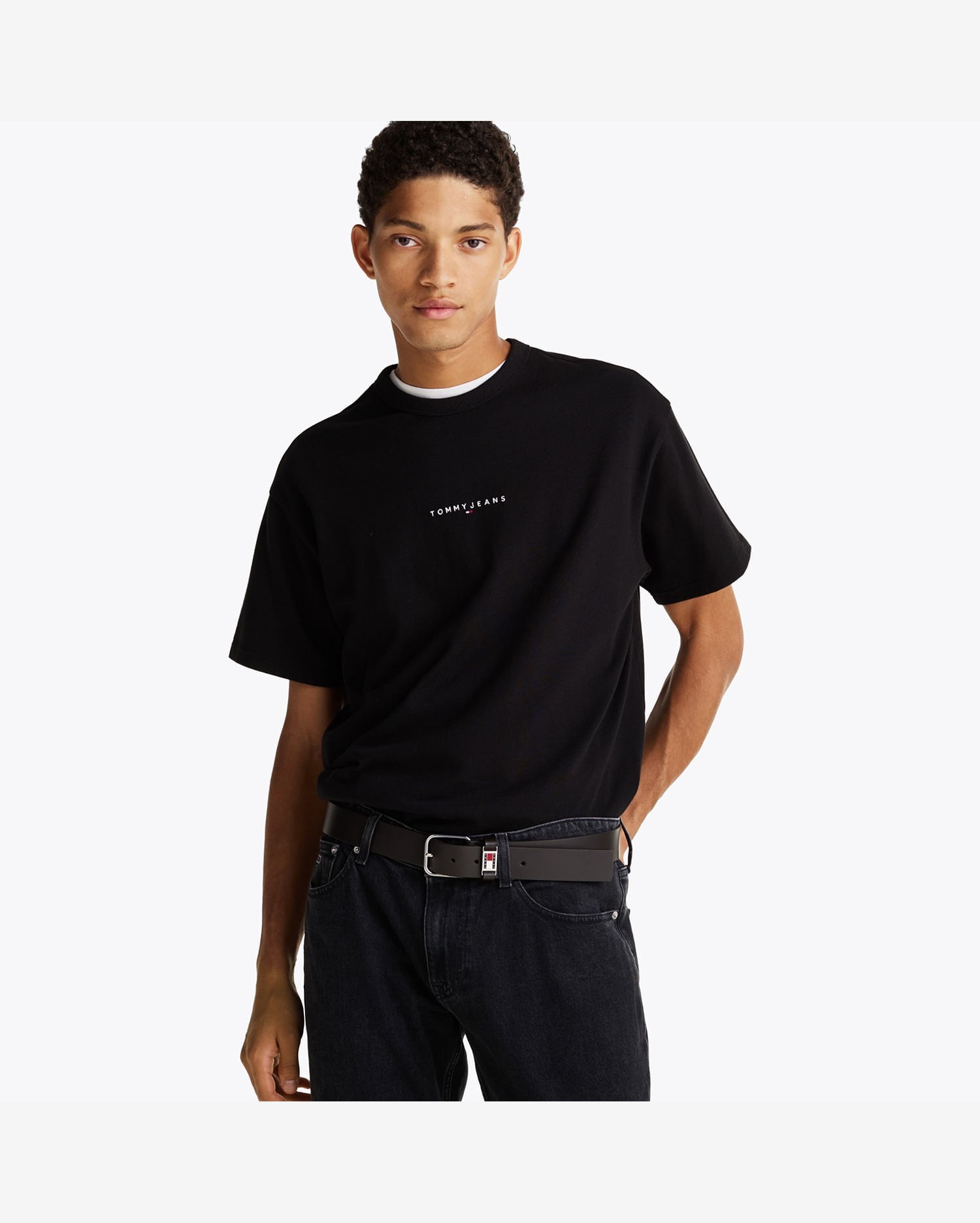 Camiseta Logo Minimal Relaxed Fit Tommy Jeans