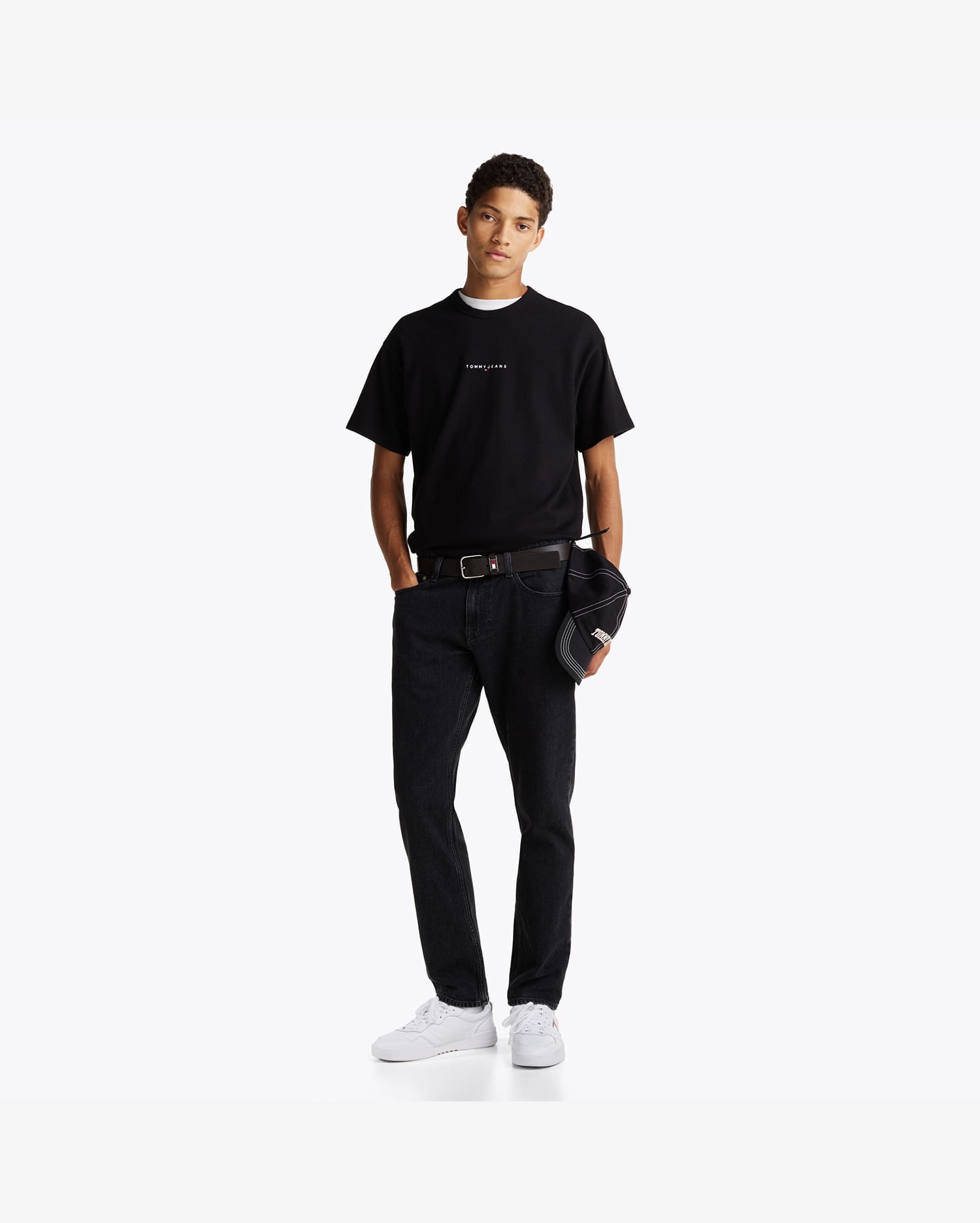 Camiseta Logo Minimal Relaxed Fit Tommy Jeans