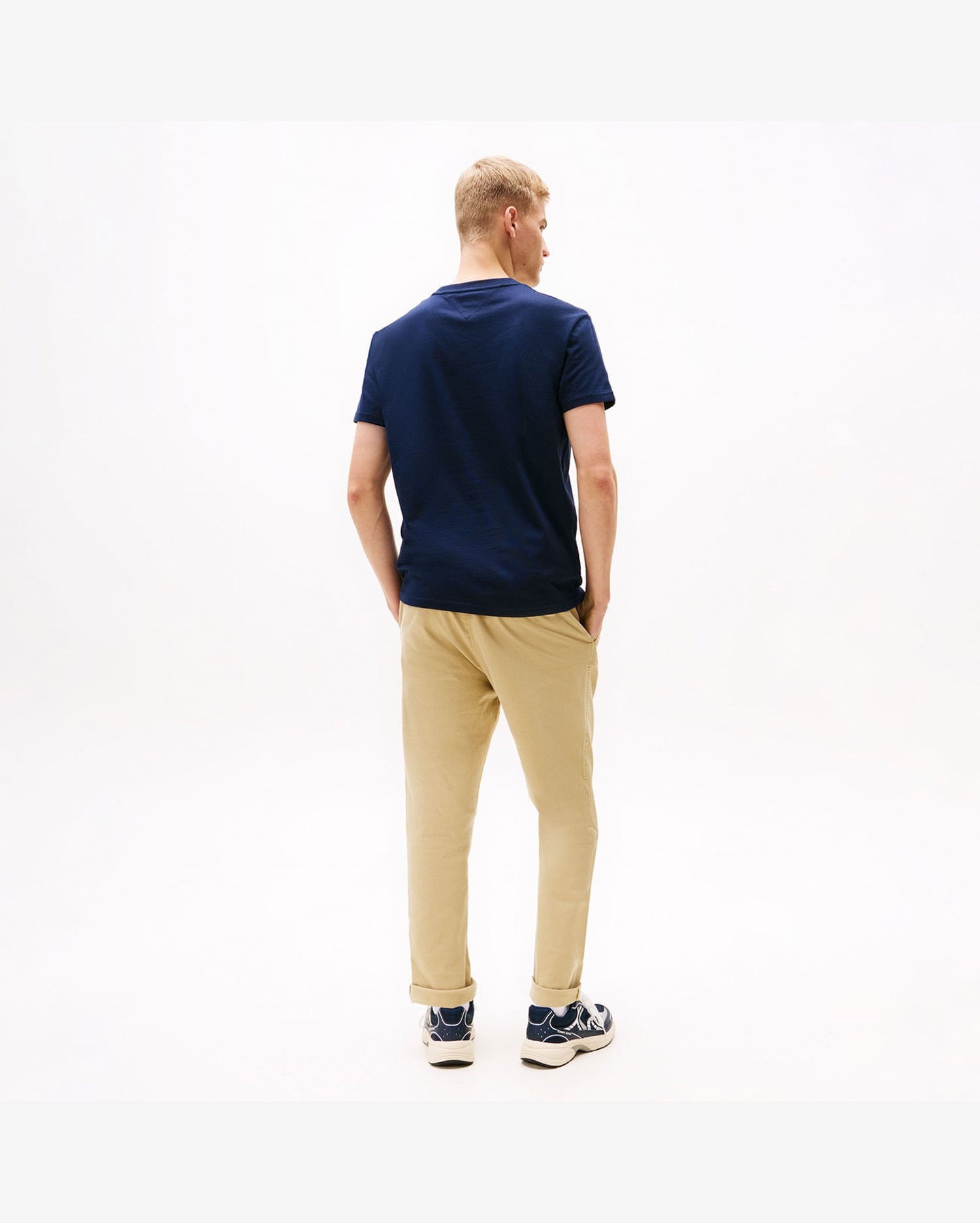 Camiseta Assinatura Dna Tommy Jeans
