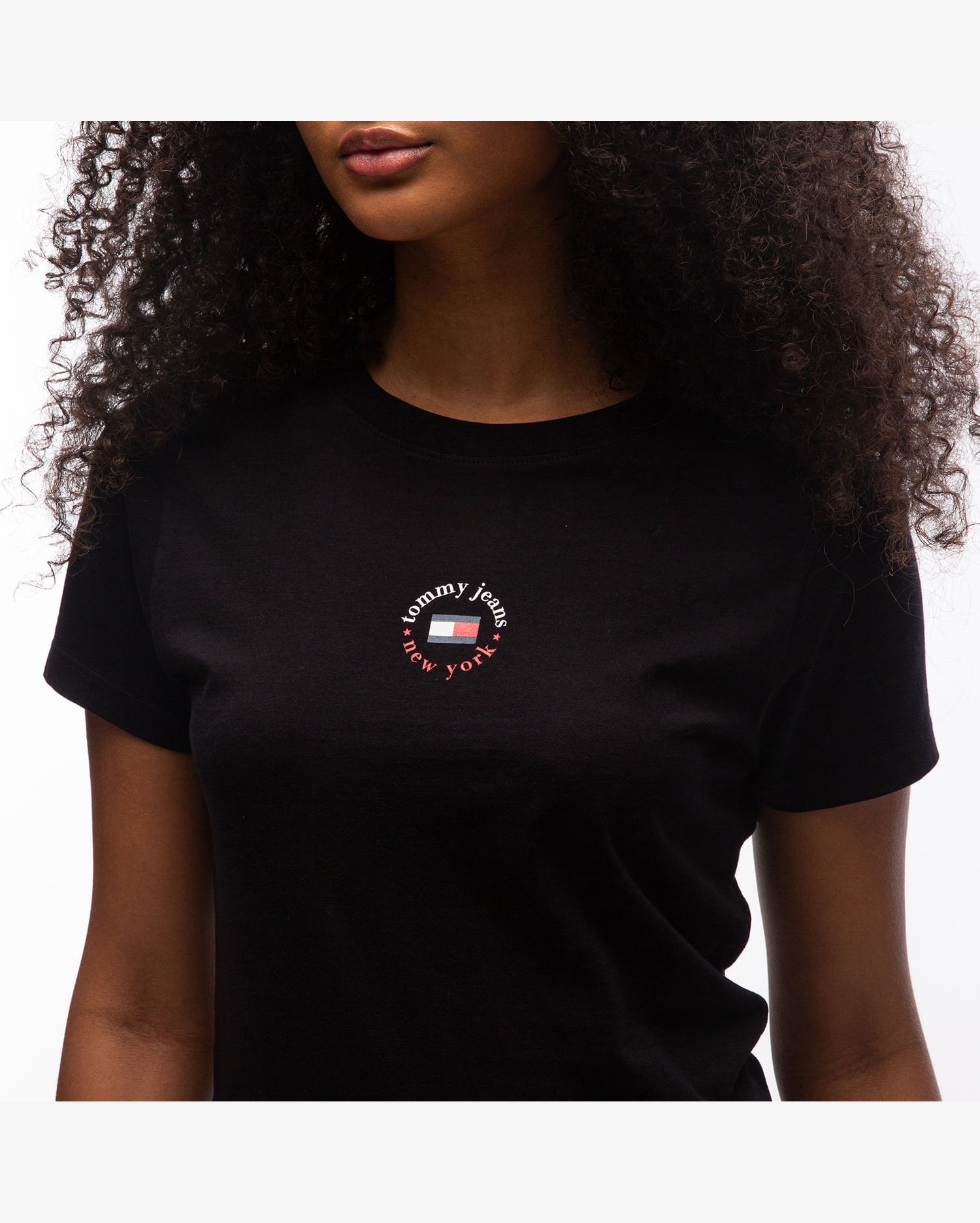 Camiseta Logo Circular Slim Fit Tommy Jeans