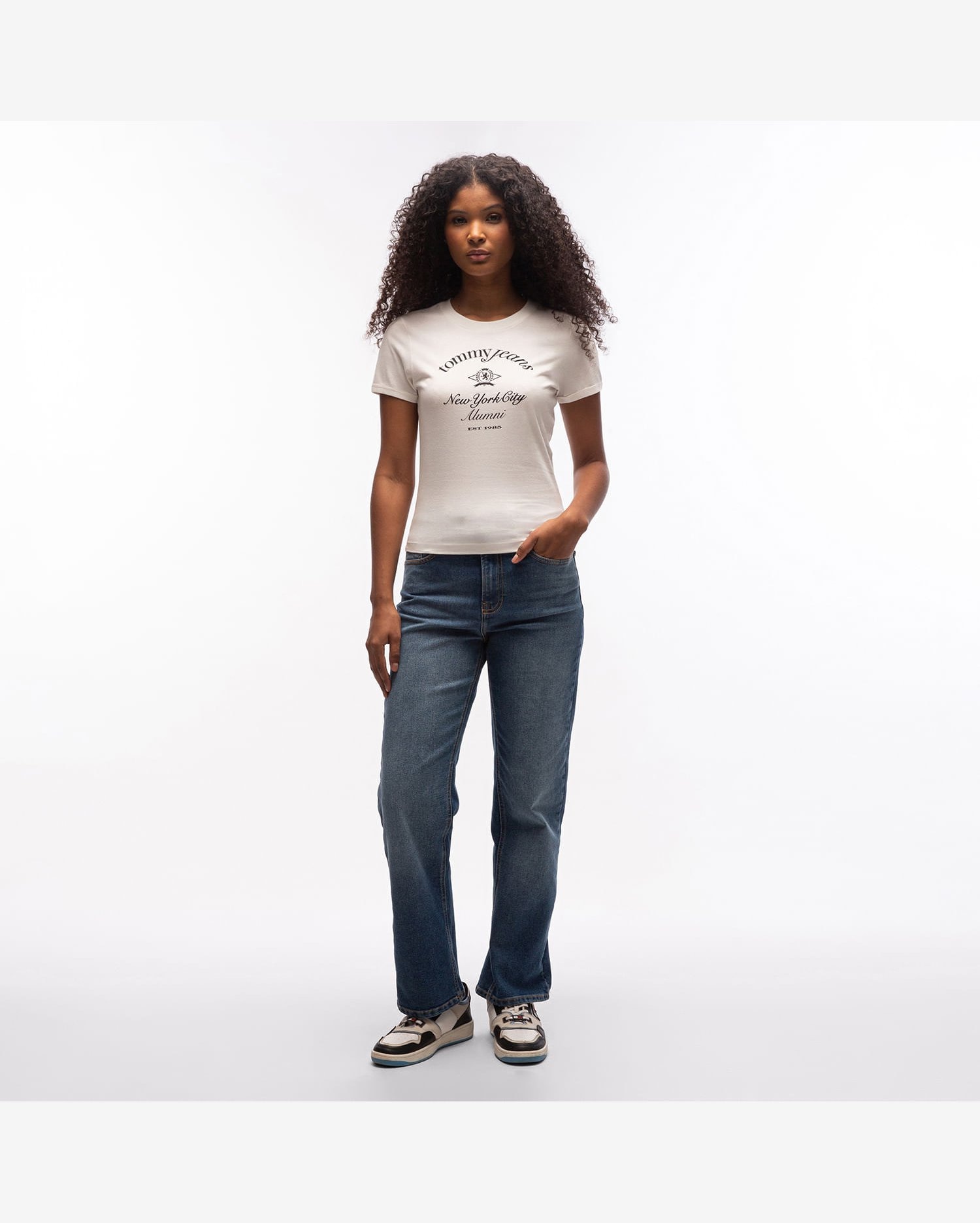 Camiseta Brasão Nyc Tommy Jeans